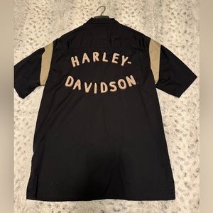 Genuine Harley Davidson button up men’s Medium like new authentic